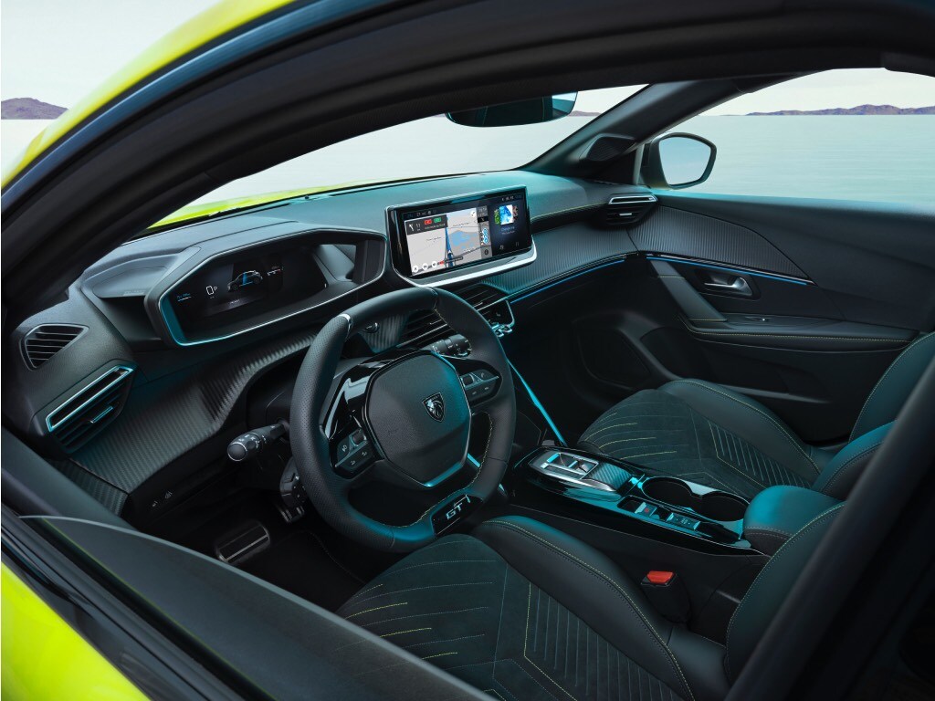 Nowy PEUGEOT E-208 z PEUGEOT i-COCKPIT®
