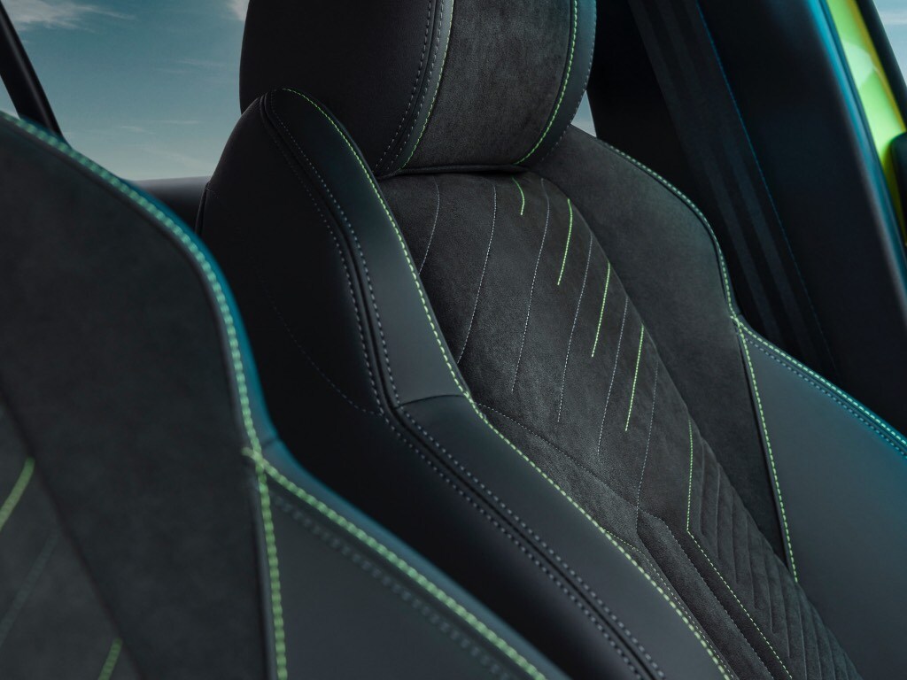 Nowy PEUGEOT E-208 – nowe materiały