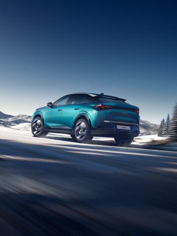 PEUGEOT E‑3008 Dual Motor Launch Edition na drodze