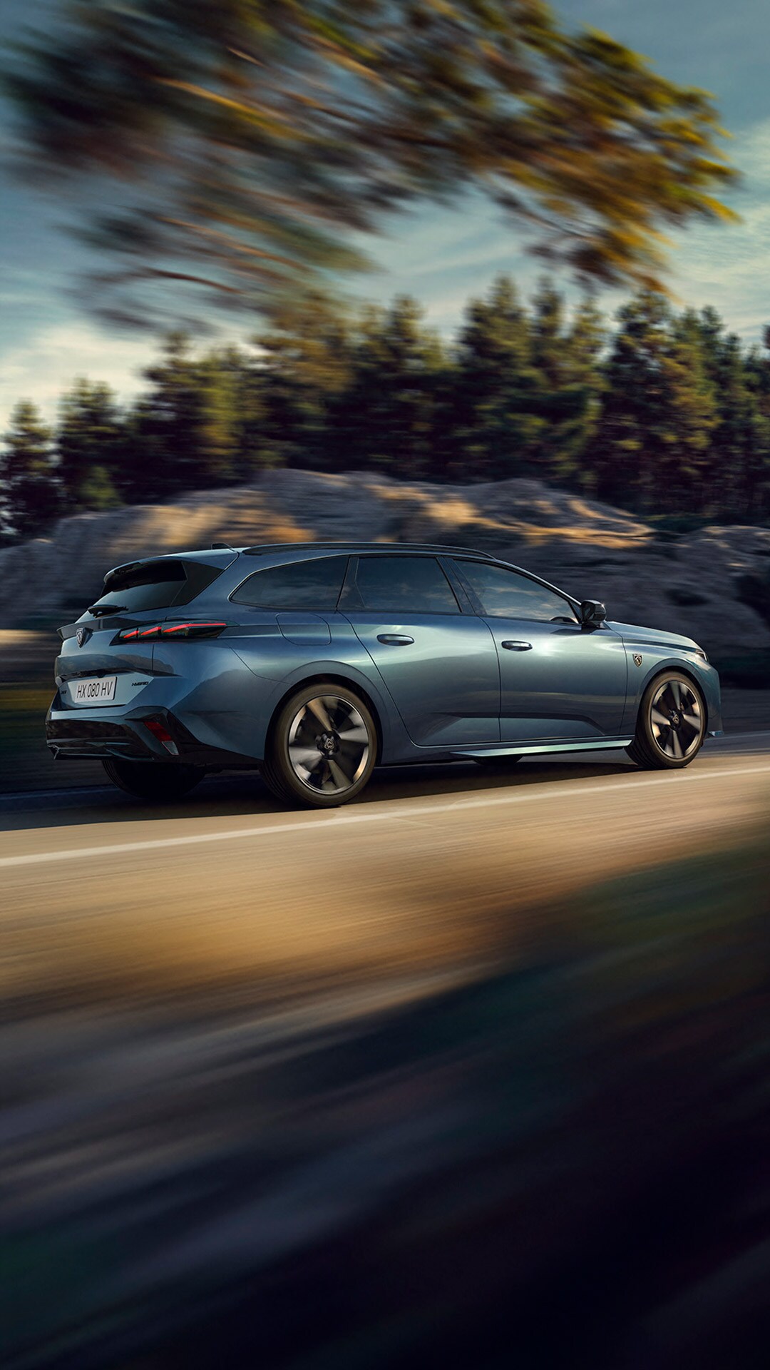 Nowy PEUGEOT 308 SW – widok z przodu